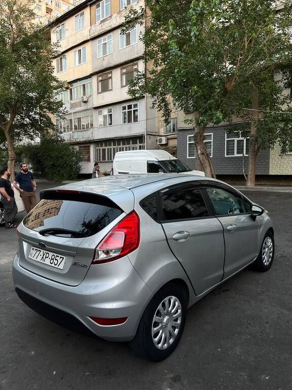 Ford Fiesta, 1.2 L, 2017 il, 135 000 km — Avtomobillər, Bakı (3)