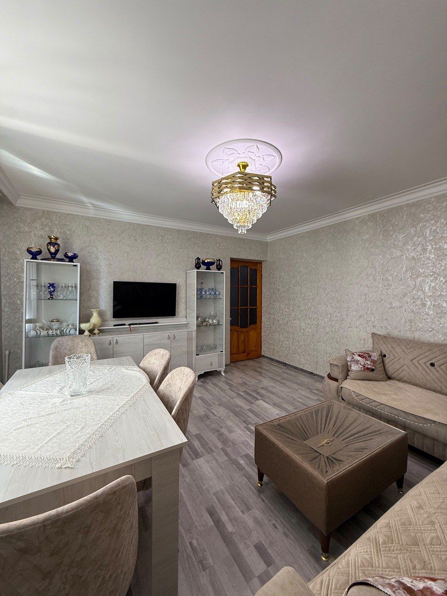 Satılır 4 otaqlı köhnə tikili 90 m² — Mənzil, Bakı (10)