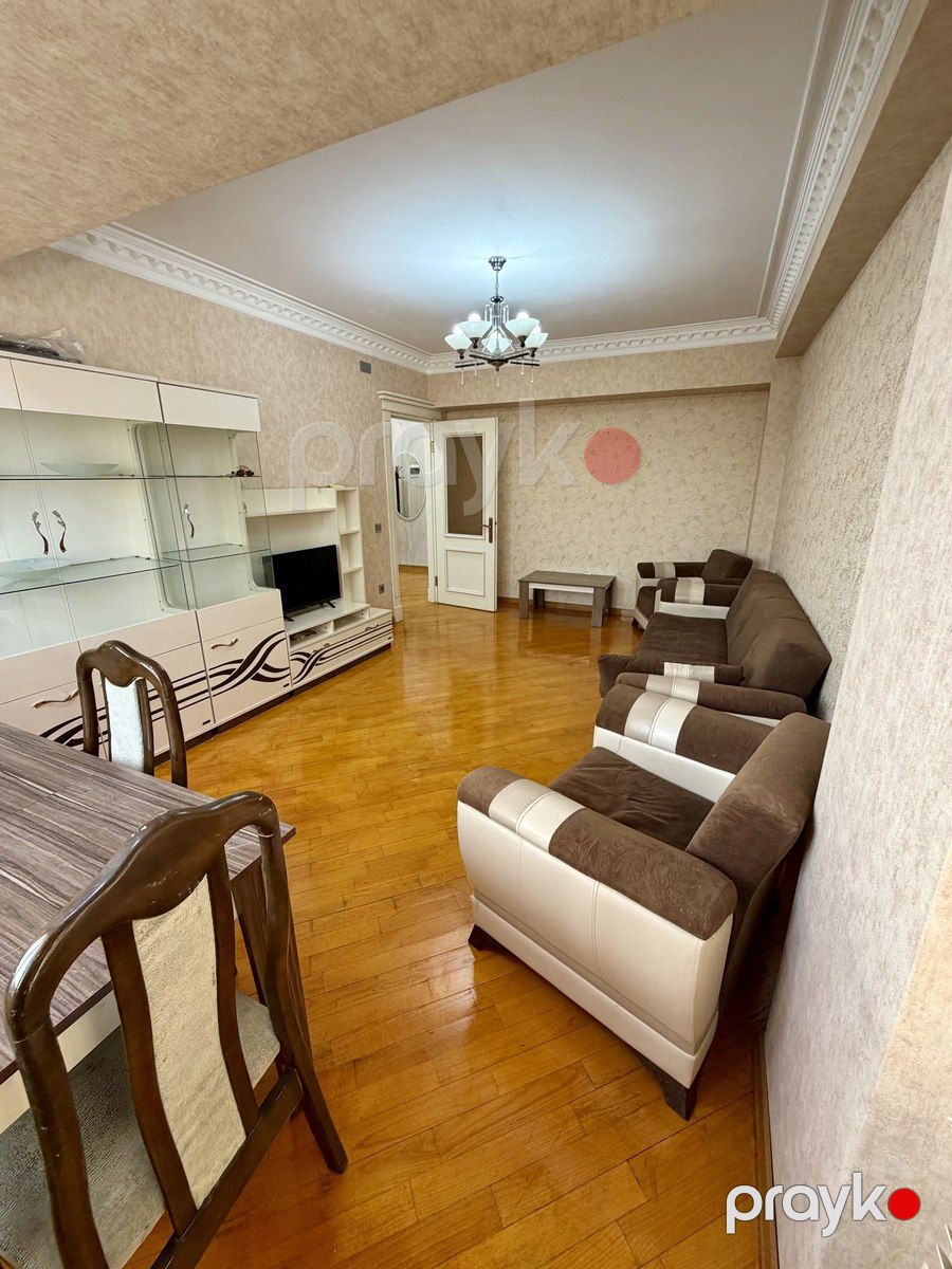Satılır 2 otaqlı köhnə tikili 72 m² — Mənzil, Bakı (8)