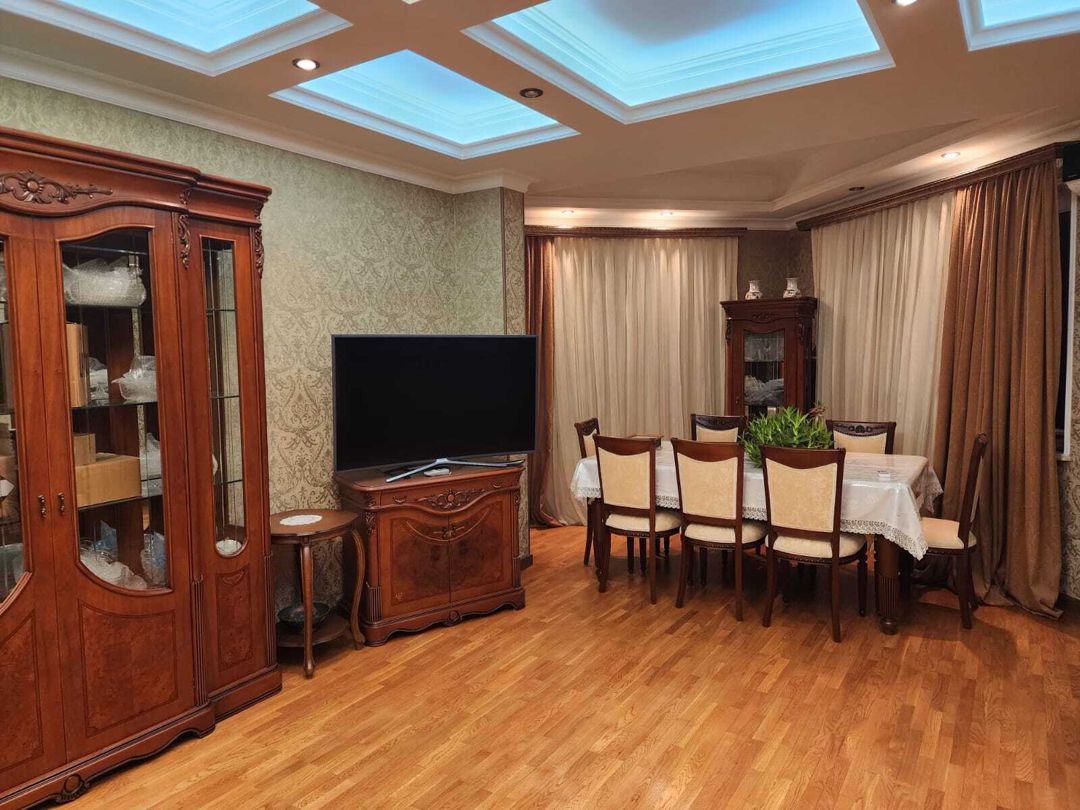 İcarəyə verilir 5 otaqlı köhnə tikili 210 m² — Mənzil, Bakı (2)