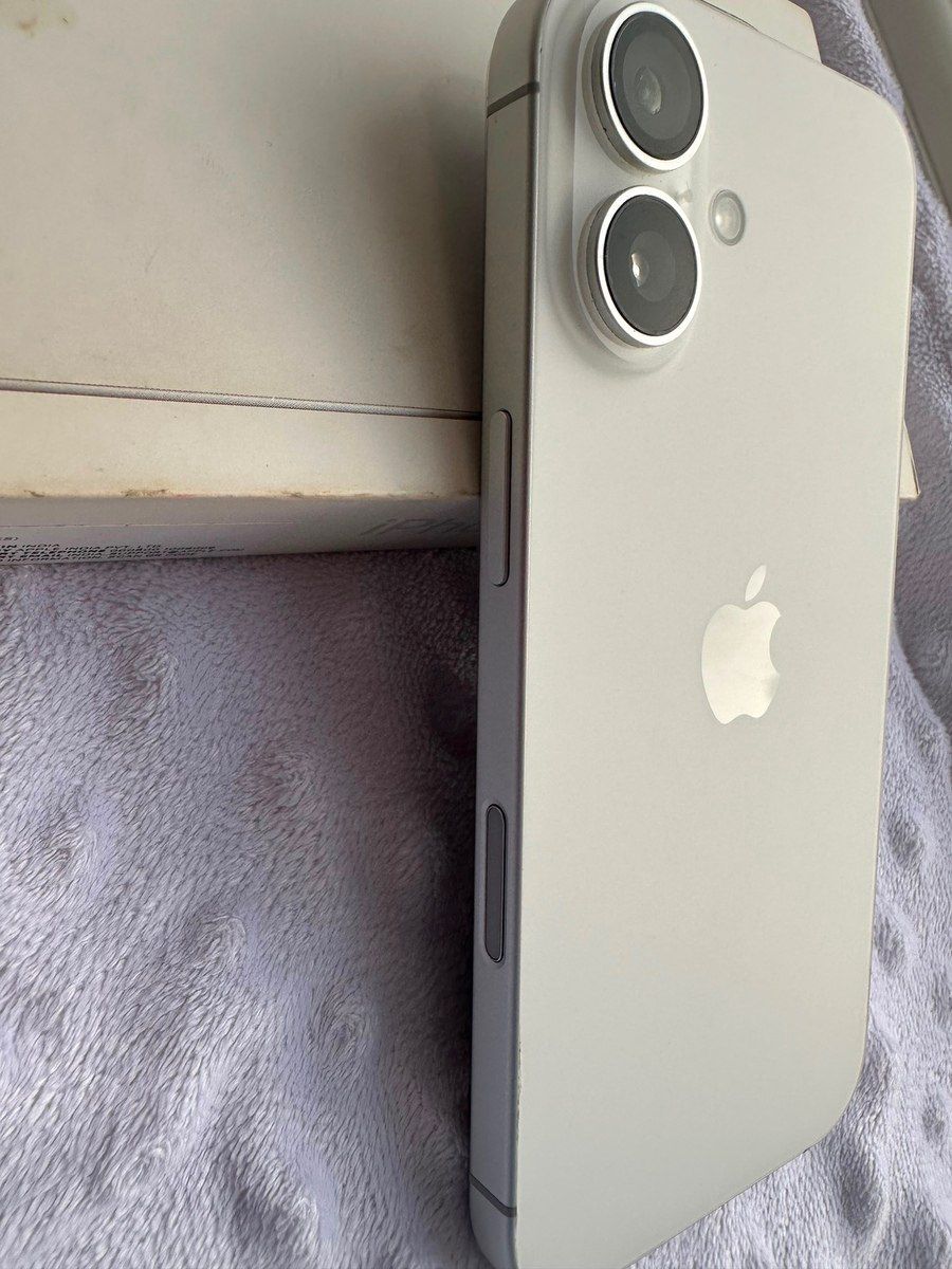 Apple iPhone 16 White 128GB/8GB — Smartfonlar, Bakı (4)