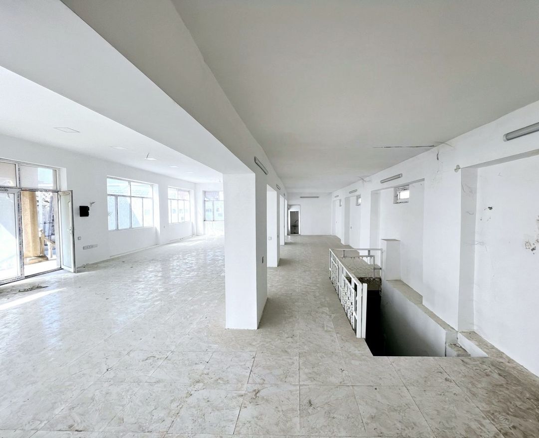 Satılır obyekt 324 m² — Əmlak, Bakı (3)