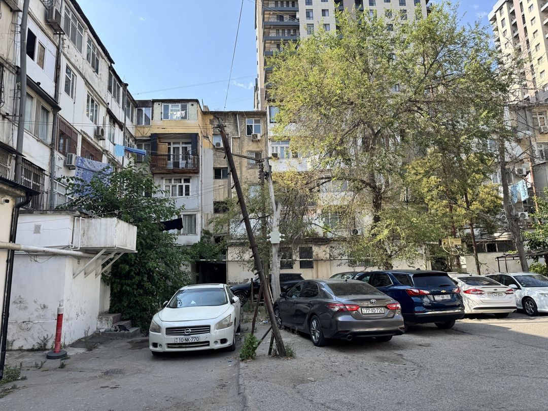 Satılır 1 otaqlı köhnə tikili 46 m² — Mənzil, Bakı (12)