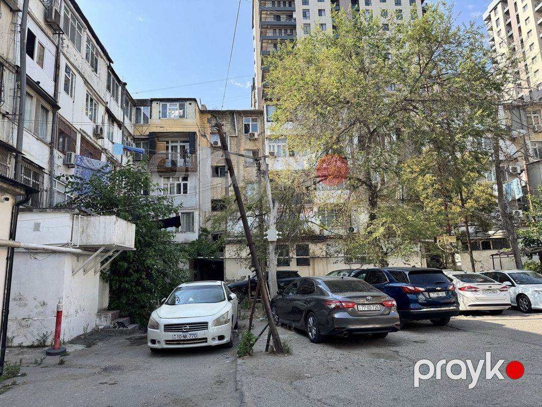 Satılır 1 otaqlı köhnə tikili 46 m² — Mənzil, Bakı (12)