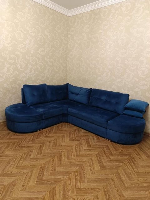 Kunc divan 250azn. Olcu 2.50×2.10sm Acilmir, baza yoxdur. Unvan Digah