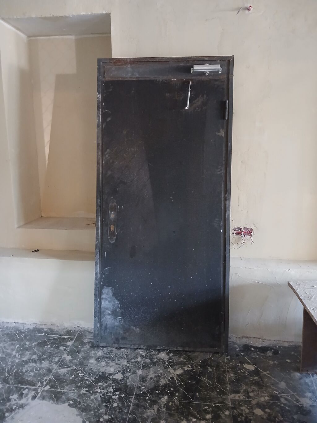 Metal qapı super veziyyetde - Material: qalın poladdan hazırlanmış — Mallar, Bakı (2)