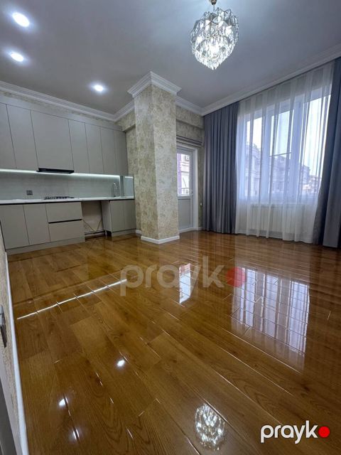 Satılır 3 otaqlı yeni tikili 80 m²