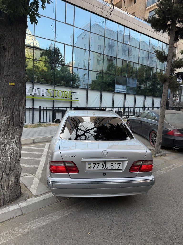 Mercedes E 240, 2.6 L, 2001 il, 326 145 km — Avtomobillər, Bakı (3)