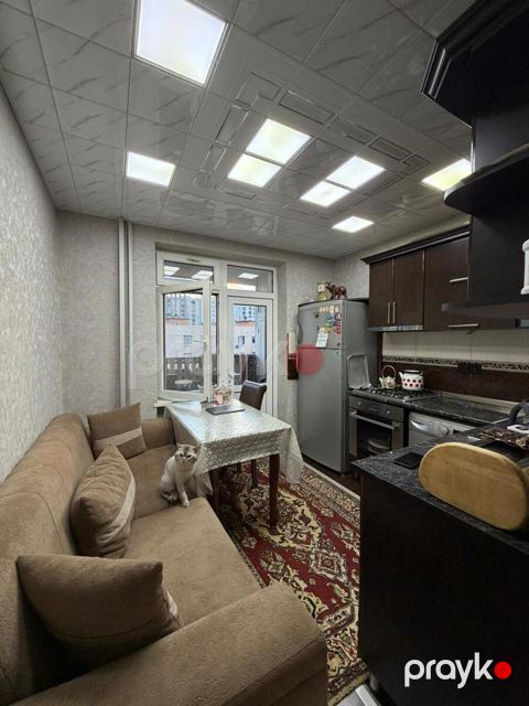 Satılır 3 otaqlı köhnə tikili 80 m²