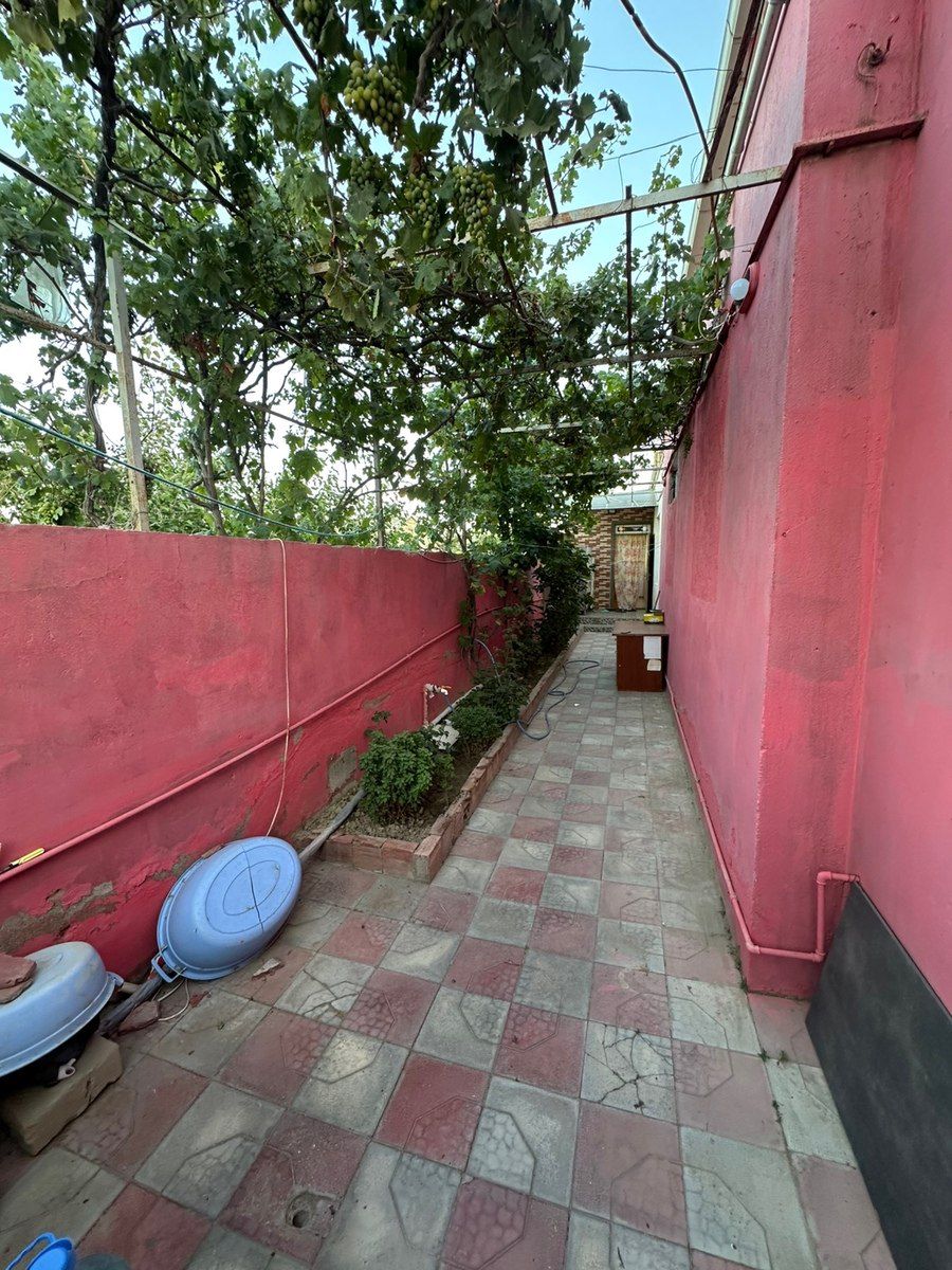 Həyət evi, Lökbatan qəs. — Daşınmaz əmlak, Bakı