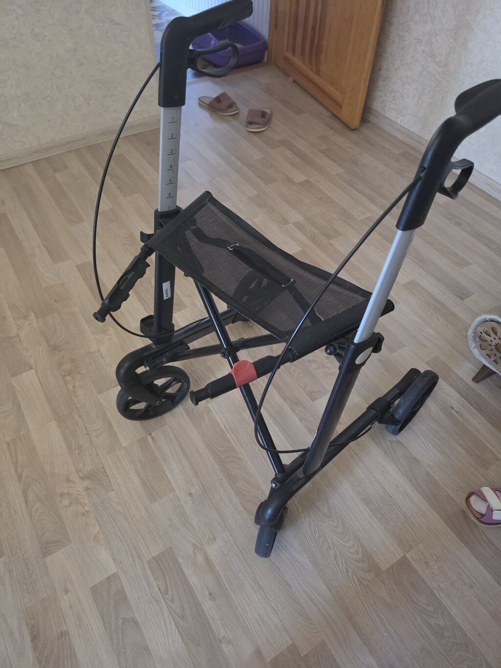 Yüngül qatlana bilən rollator (gəzinti arabası) - 4 təkərli, manevr — Kürəklər və yürüyüş aparatları, Bakı