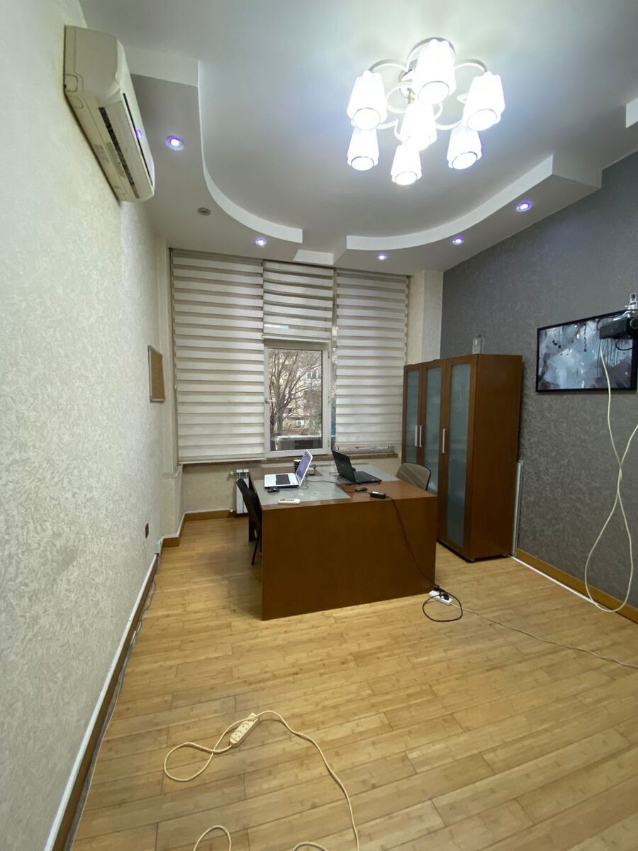 İcarəyə verilir 6 otaqlı ofis 200 m² — Ofis, Bakı (12)