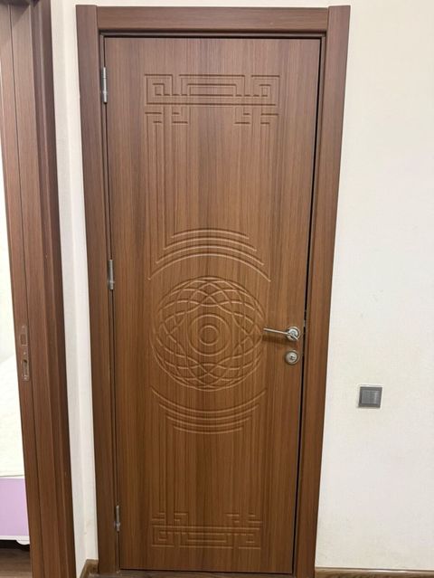 Taxta dekorlu daxili qapı - Material: ağac teksturalı MDF/laminat