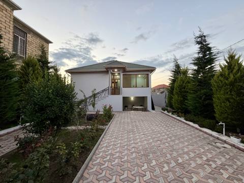 Həyət evi, Saray qəs — Remax 1st Realty