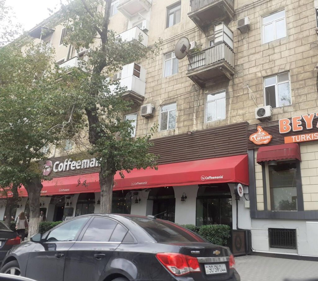 N.Nərimanov metroya 200 metrə arasında Cofemaniya restoranın üstündəki
