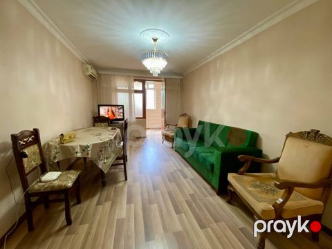Satılır 2 otaqlı köhnə tikili 55 m²