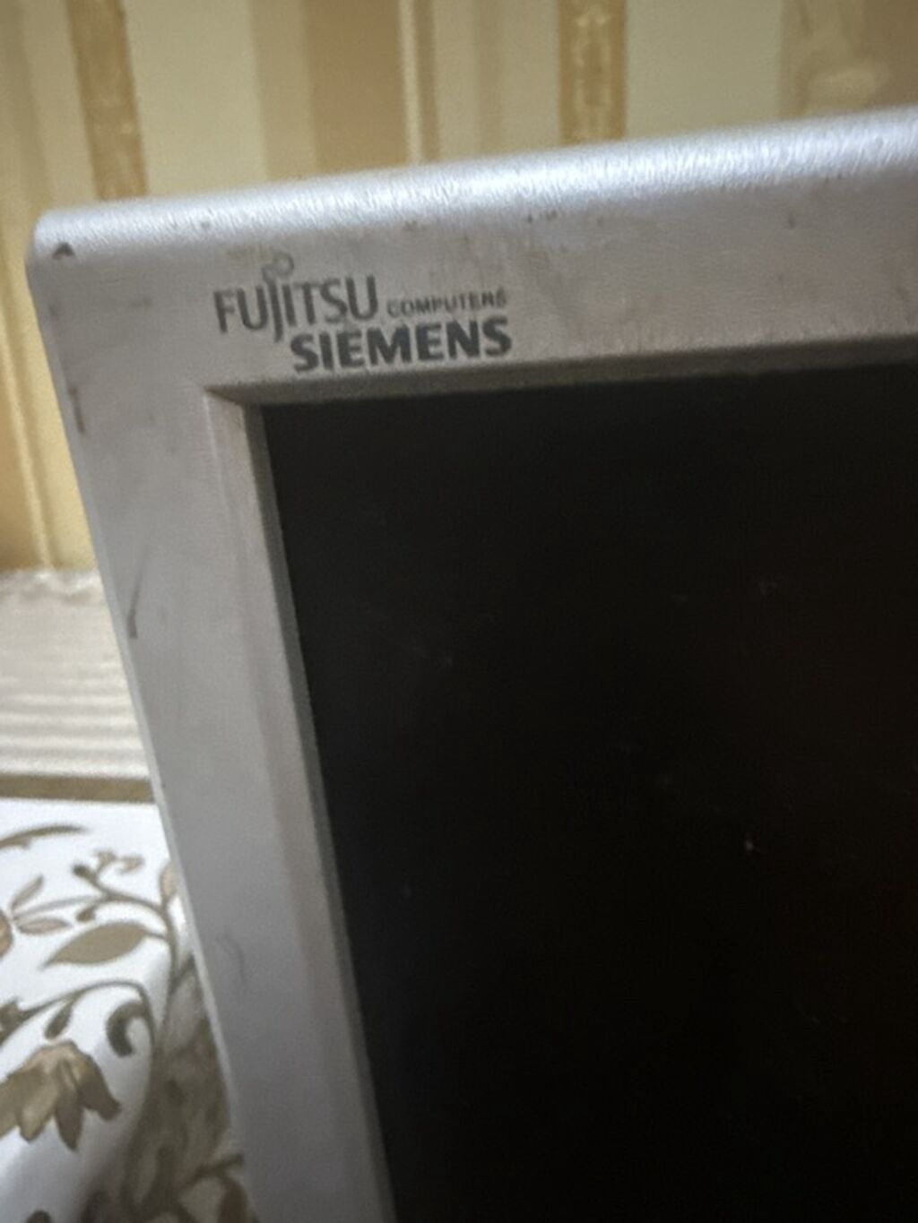 Fujitsu Siemens LCD monitor işləmir ekran ağdır - Marka/model — Elektronika, Bakı (2)