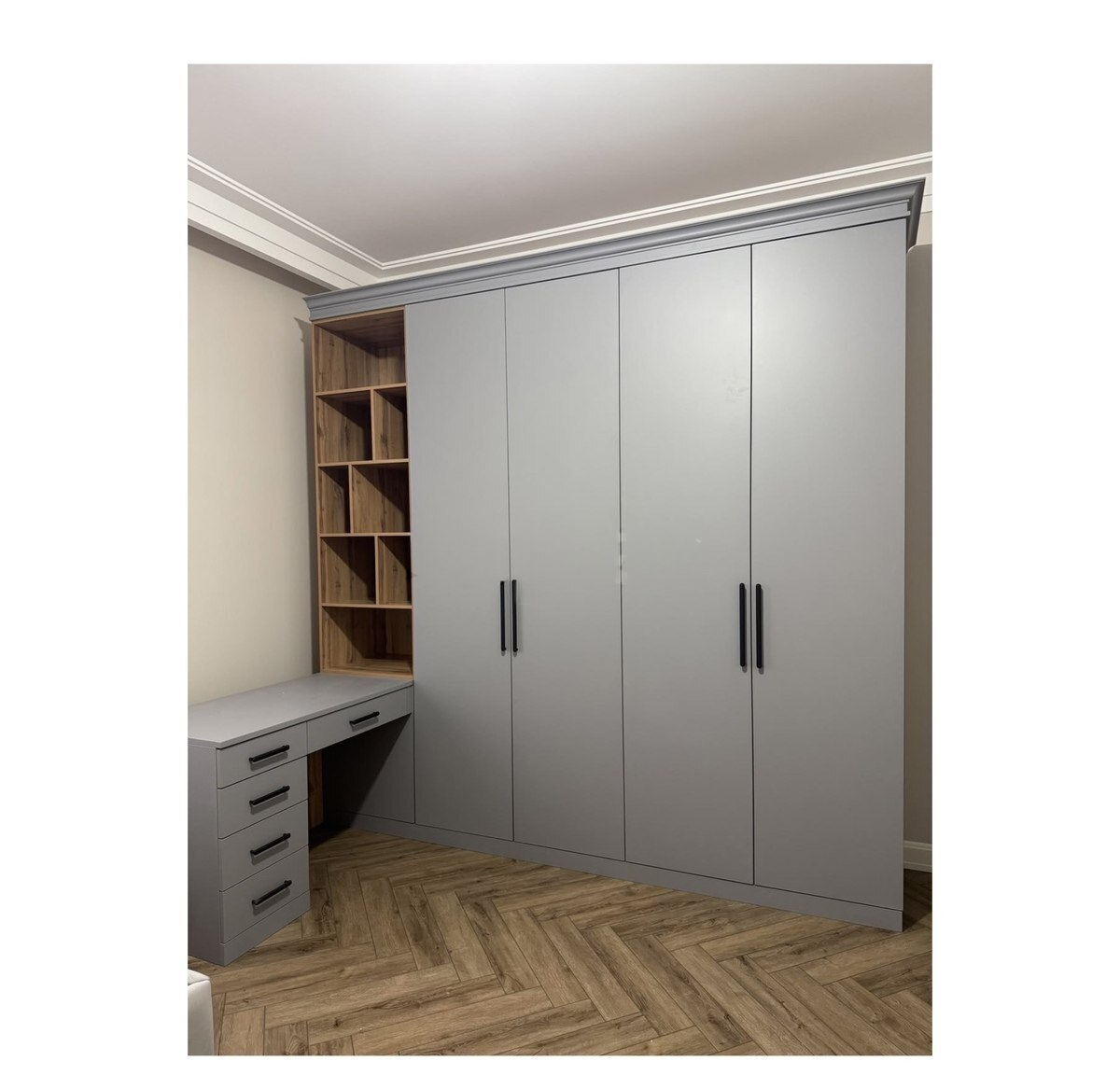 4 qapılı gənc dolab — Goods