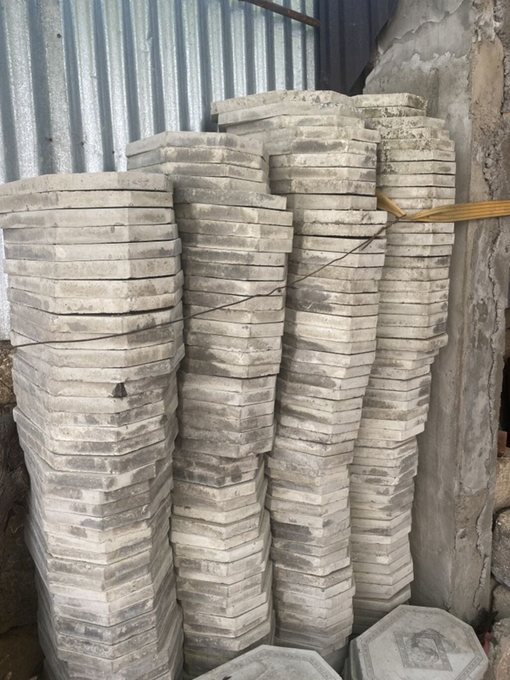 Beton səki daşları və dekorativ döşəmə plitələri - Material