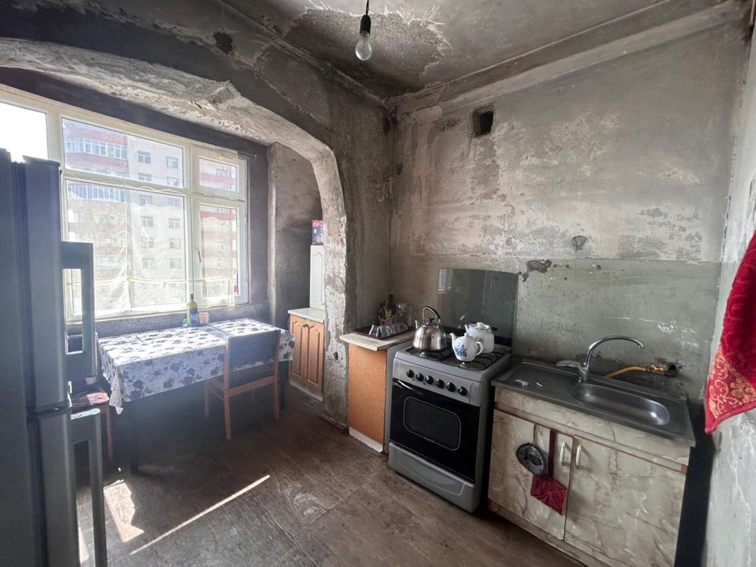 Satılır 4 otaqlı köhnə tikili 105 m² — Mənzil, Bakı (12)