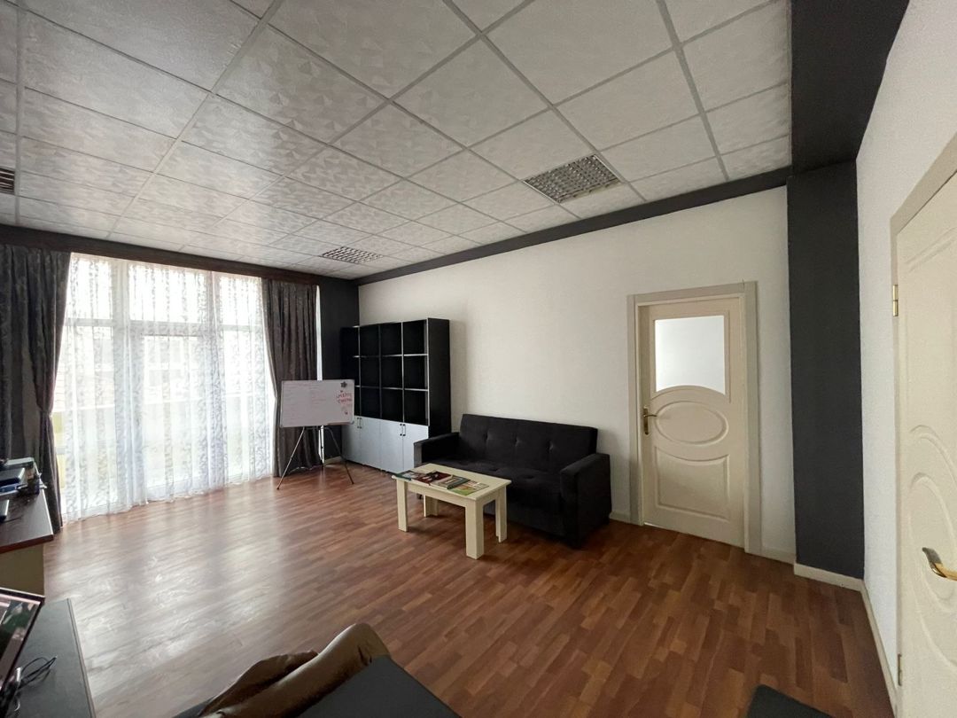 Ofis icarəyə verilir, Məmməd Araz küç. — Daşınmaz əmlak, Bakı (2)