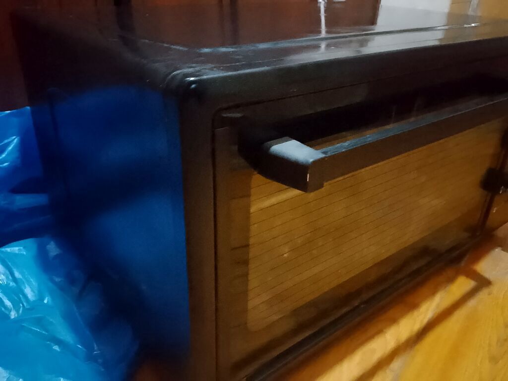 Tam işləyir, hər şeyi var qril fırladan şiş öz özünə fırlanır. Əlaqə — Elektronika, Bakı