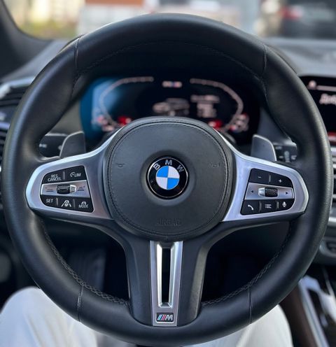 BMW G05 M sükanı
