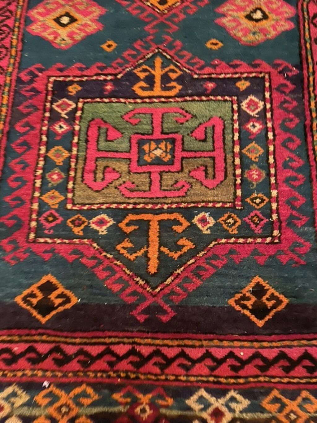 Əl Toxuması Qafqaz Xalçası - Dekorativ Medalyon