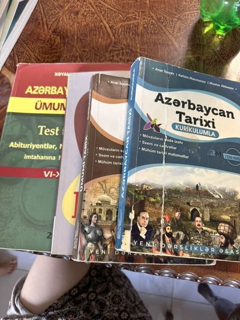 Tarix üzrə hazırlıq üçün kitab dəsti Her bir kitab ayri ayriliqda 4