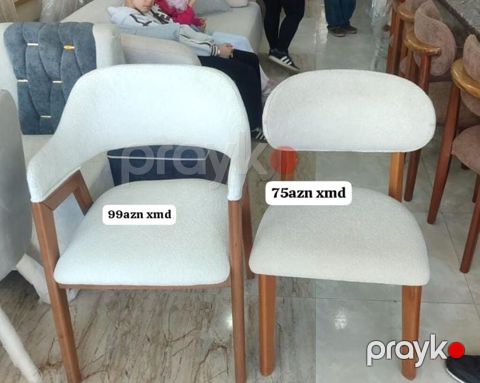 Ağ rəngli yumşaq toxumalı oturacaqlı taxta stullar. Model 1 (solda)