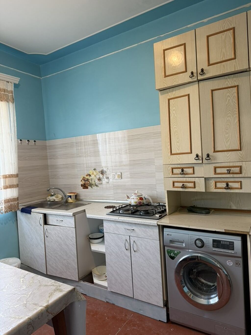 Novxanıda elit məhlədə hovuzlu ev kirayə verirəm. İki mətbəx, 3 otaq — Daşınmaz əmlak, Novxanı (8)