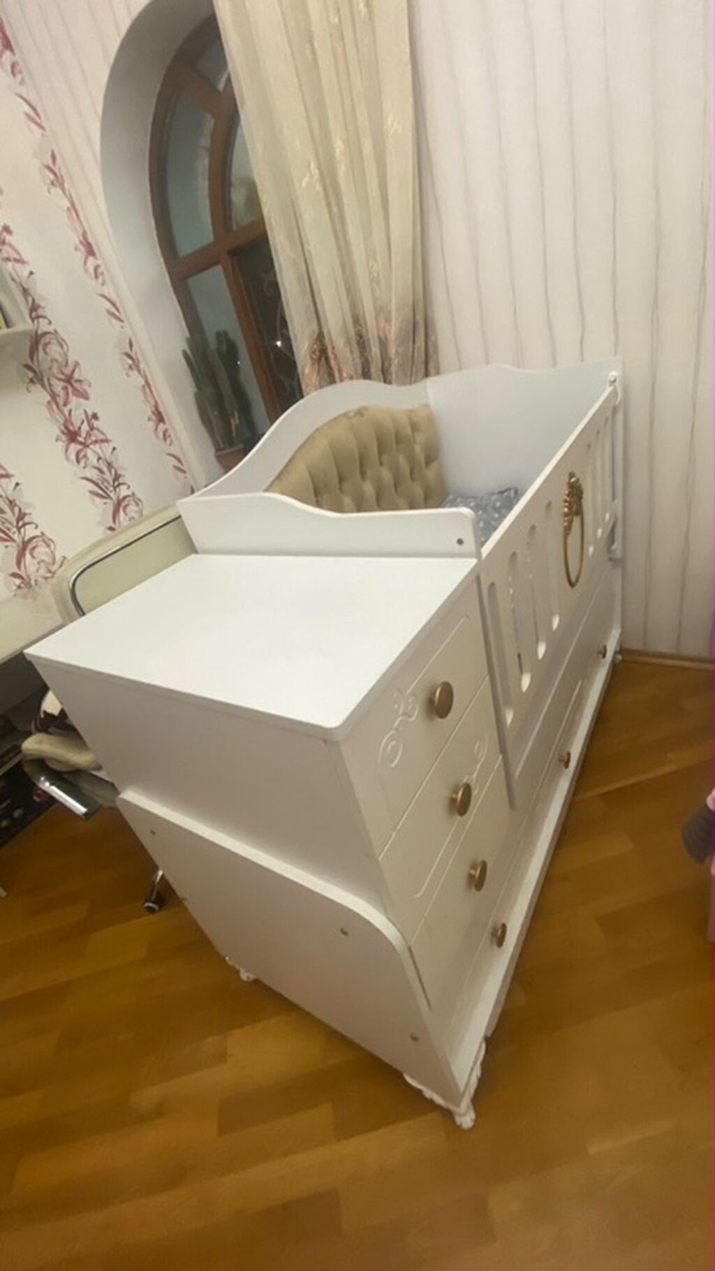 Oğlan və qız üçün, İşlənmiş, Dördbucaq, Beşik, Dəstsiz, Matras ilə, Yellənmə mexanizmsiz — Mebel, Sumqayıt (2)