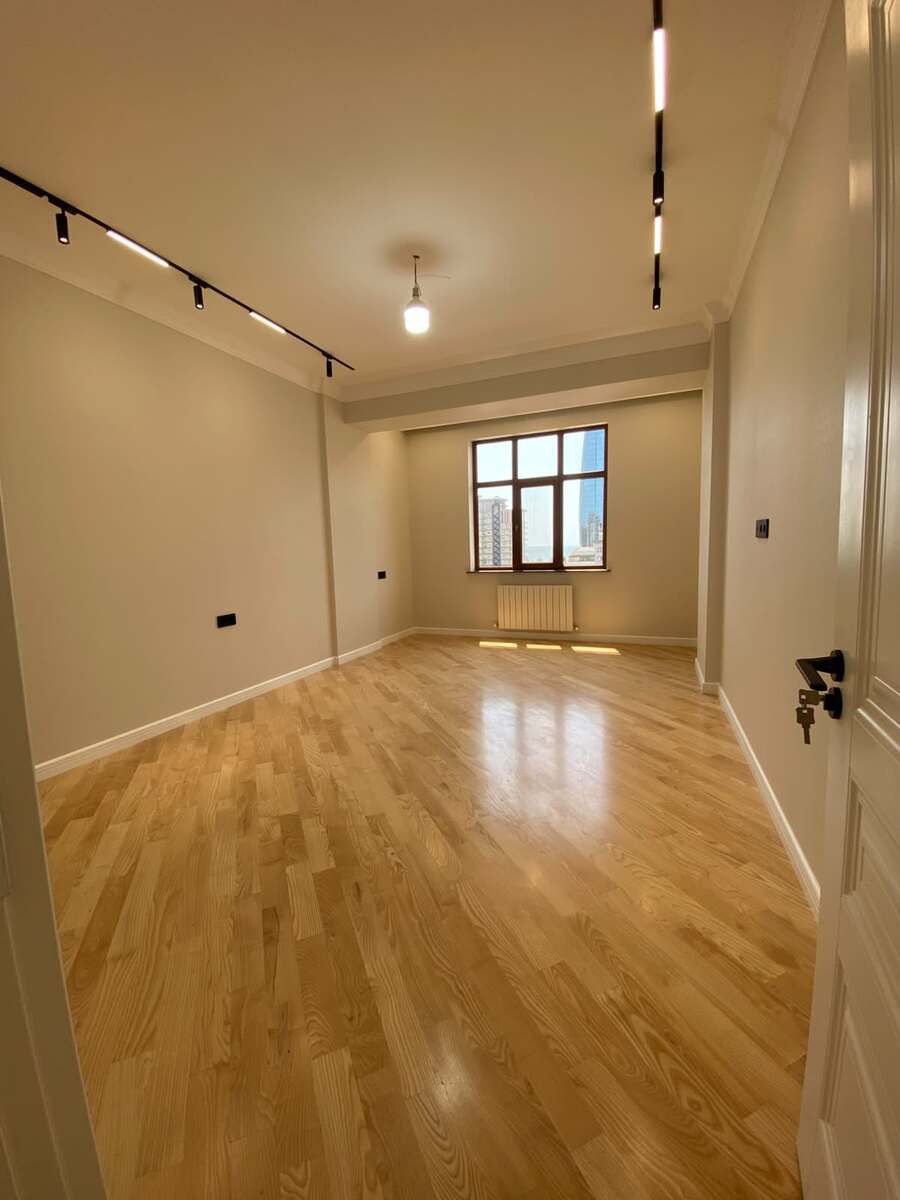 Satılır 4 otaqlı yeni tikili 210 m² — Mənzil, Bakı (7)