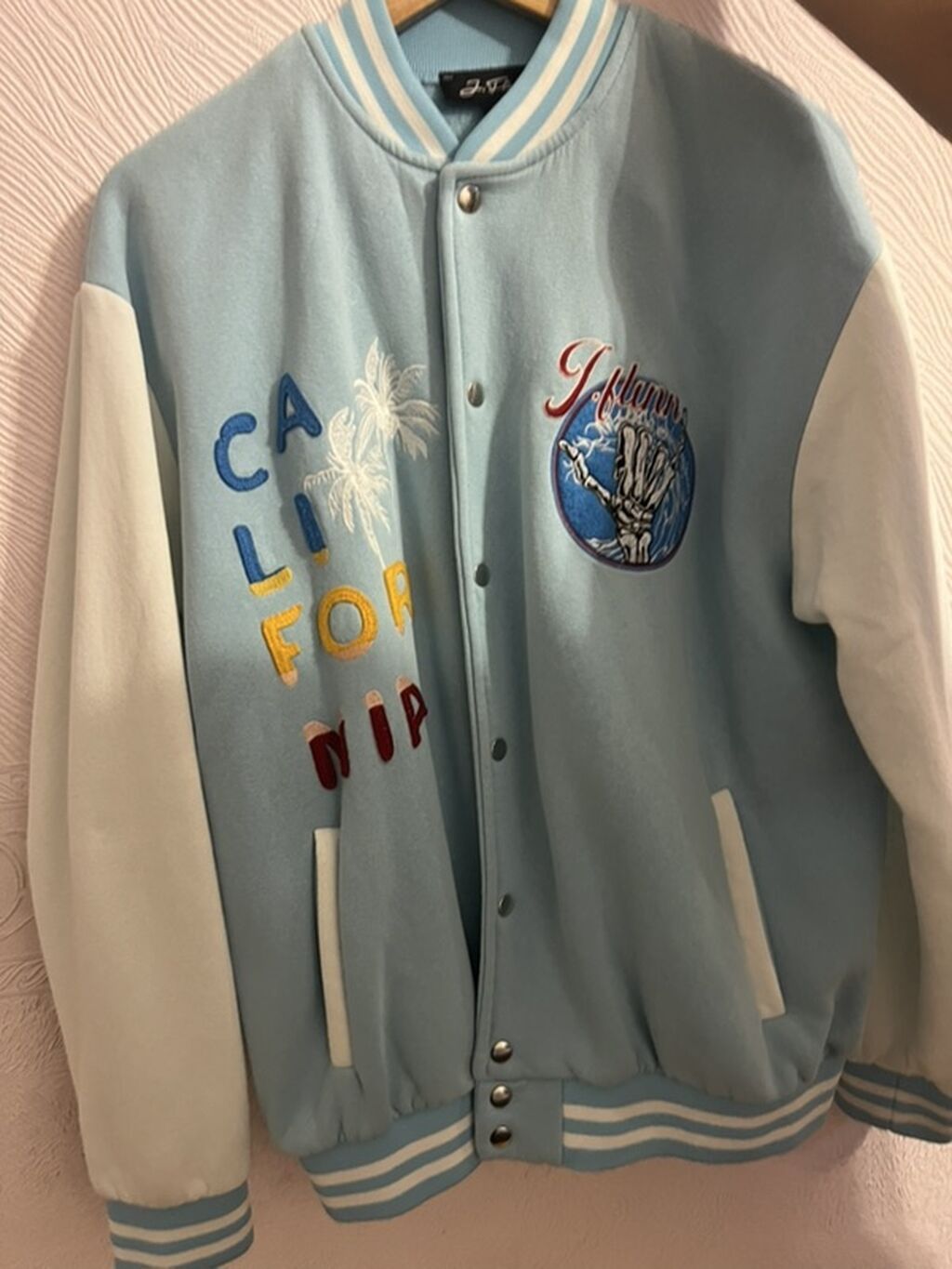 Məhsul: Varsity üslublu jaket – “California/Extreme Surf School”