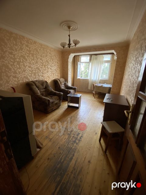 İcarəyə verilir 2 otaqlı köhnə tikili 60 m²