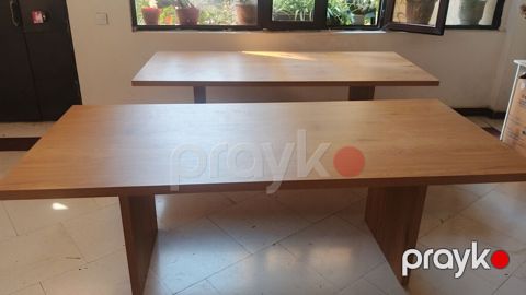 JYSK yemək/iş masası – təbii ağac teksturalı, iri ölçülü, minimal