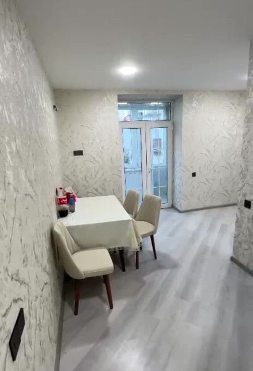 Satılır 1 otaqlı köhnə tikili 33 m² — Mənzil, Bakı (2)