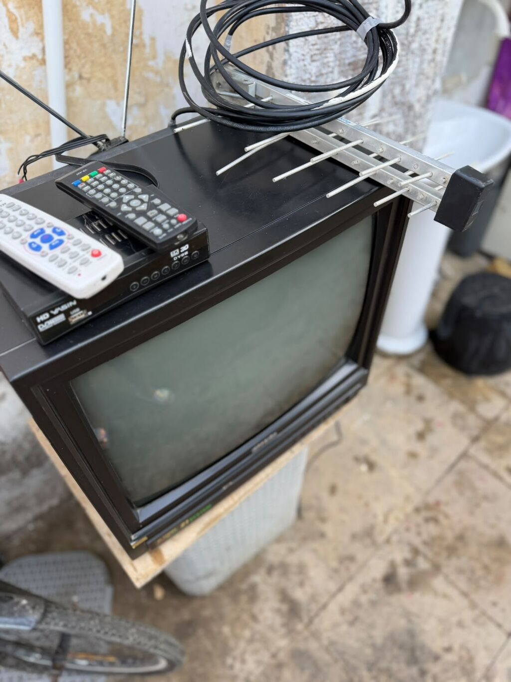 Sharp kineskop televizor + rəqəmsal tuner və antena seti - — Televizorlar, Digah (5)