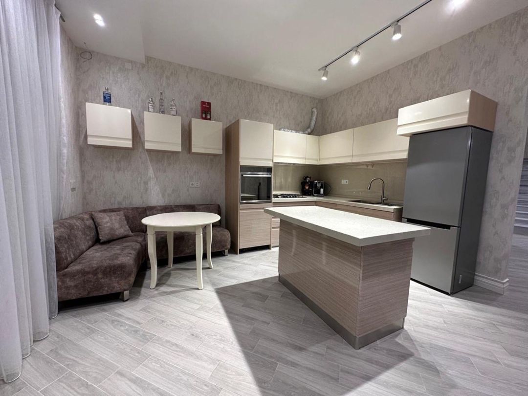 İcarəyə verilir 4 otaqlı həyət evi/bağ evi 380 m² — Ev, villa, Bakı (12)