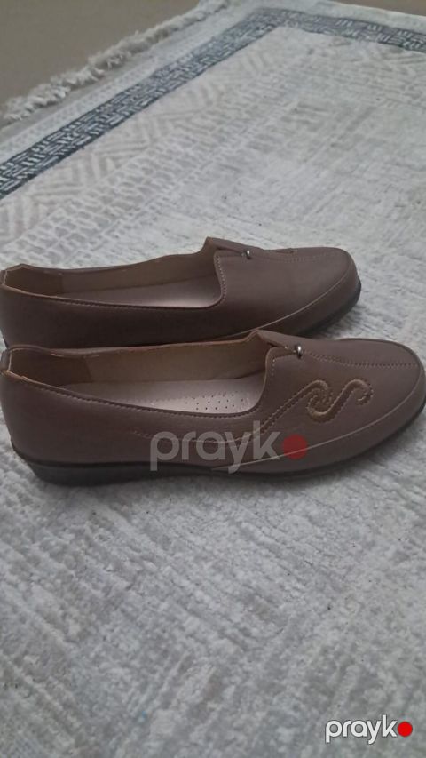Qadın loafer ayaqqabıları - Rəng: tünd bej/qəhvəyi - Model: slip-on