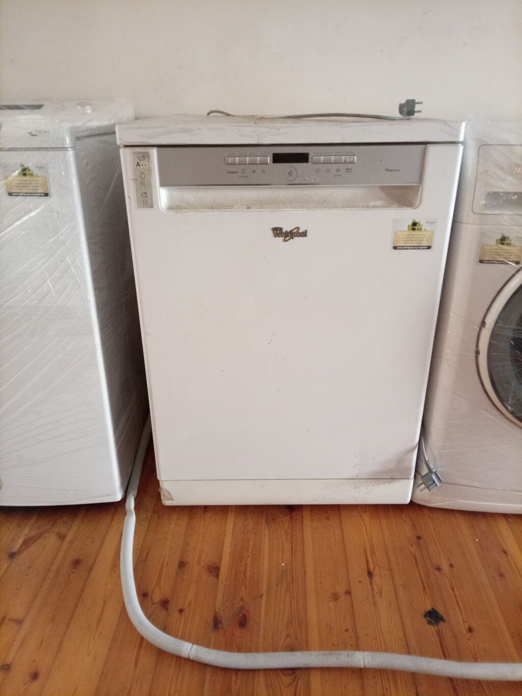 Qabyuyan maşın Whirlpool, Tam qabaritli (60 sm.), Ayrıca dayanan, Yeni
