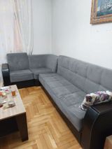 Divan satılır 130₼. açılır bazası var.Ünvan 7 ci mkr. 7302. Fatimə99 E — Mebel