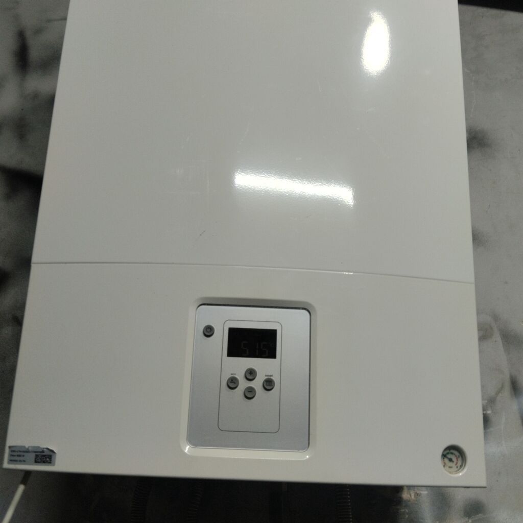 Kombi Bosch Almania istehsalı 35 kw 2 esenjor zemanetle — Kombilər, Bakı