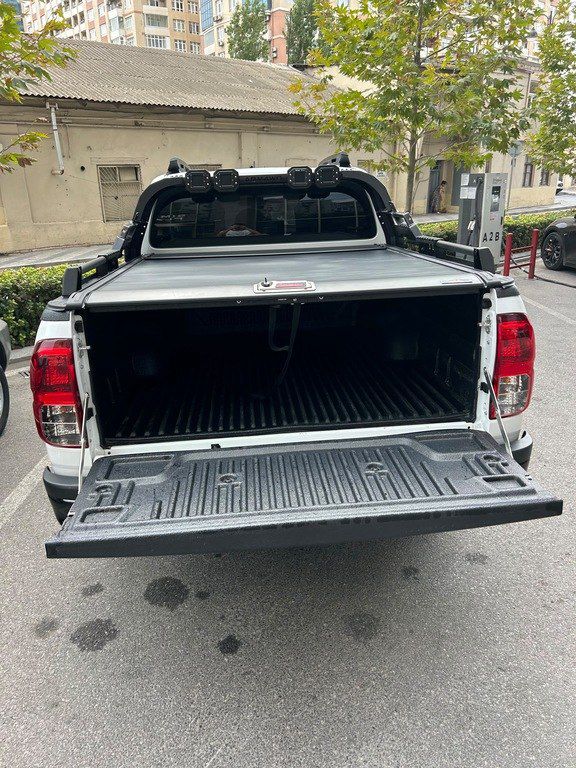 Toyota Hilux, 2.4 L, 2024 il, 15 000 km — Avtomobillər, Bakı (6)