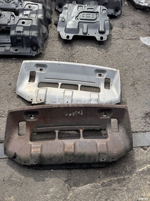 Mitsubishi Pajero mühərrik qoruyucusu