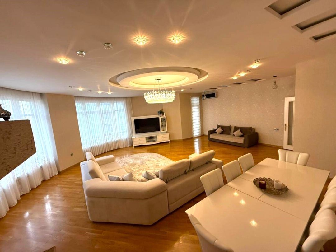 Satılır 4 otaqlı yeni tikili 242 m² — Mənzil, Bakı (2)