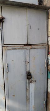 Metall şkaf – iki hissəli, üst bloklu - Material: qalın poladdan — Goods