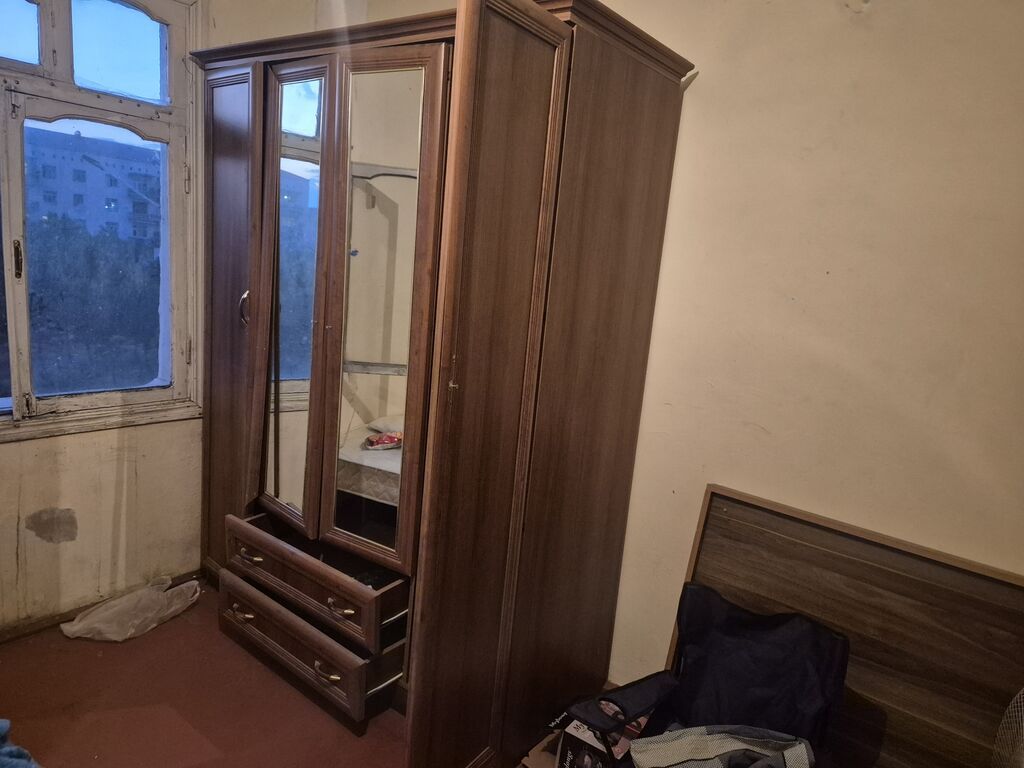 Yataq otağı və qonaq otağı üçün mebel dəsti Tərkib: - 3 qapılı — Mebel, Digah