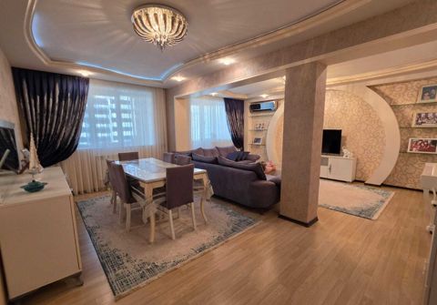 Satılır 5 otaqlı köhnə tikili 110 m²