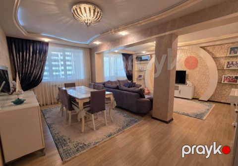 Satılır 5 otaqlı köhnə tikili 110 m²